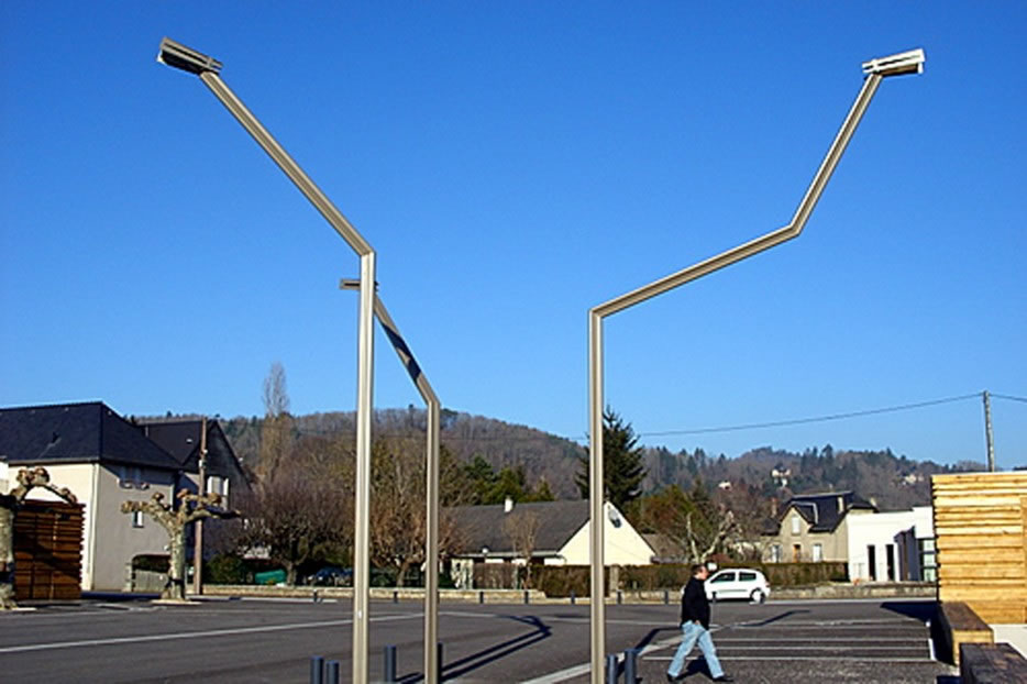 les luminaires,  réinterprétation des platanes en plateau